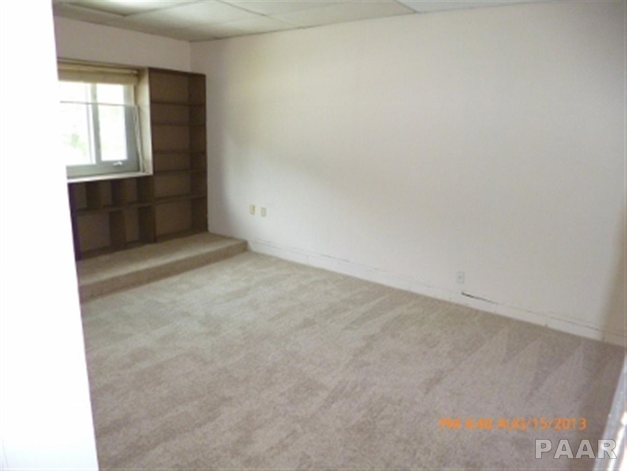 5006 West Pfeiffer Road Peoria, IL 61607 - Photo 4 of 10 Gallery Image 4