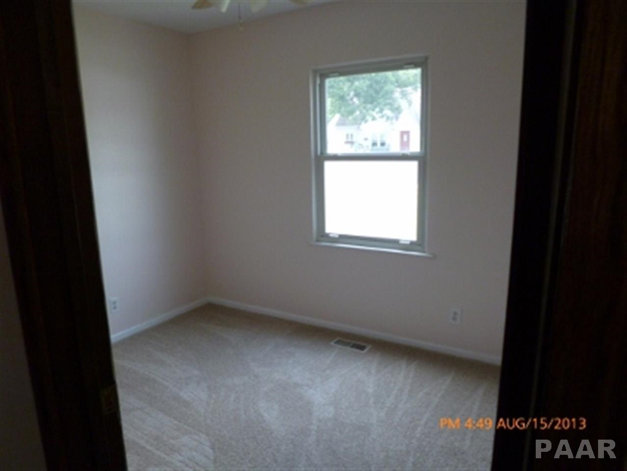 5006 West Pfeiffer Road Peoria, IL 61607 - Photo 8 of 10 Gallery Image 8