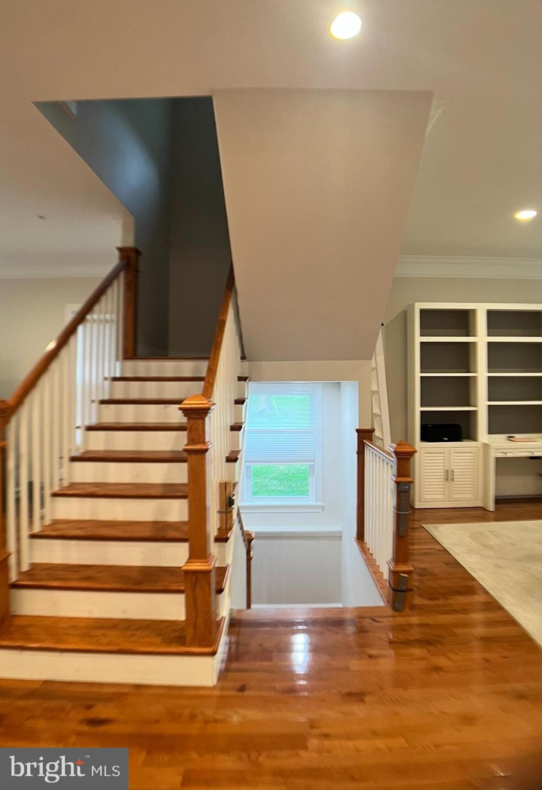 18620 Jerusalem Church Road Poolesville, MD 20837 - Photo 15 of 70 Stairs to upper level