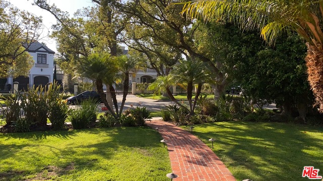 512 North Maple Drive Beverly Hills, CA 90210 - Photo 7 of 20