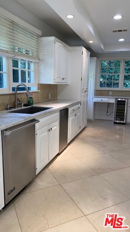 512 North Maple Drive Beverly Hills, CA 90210 - Photo 10 of 20