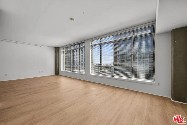 a bathroom with a bath tub