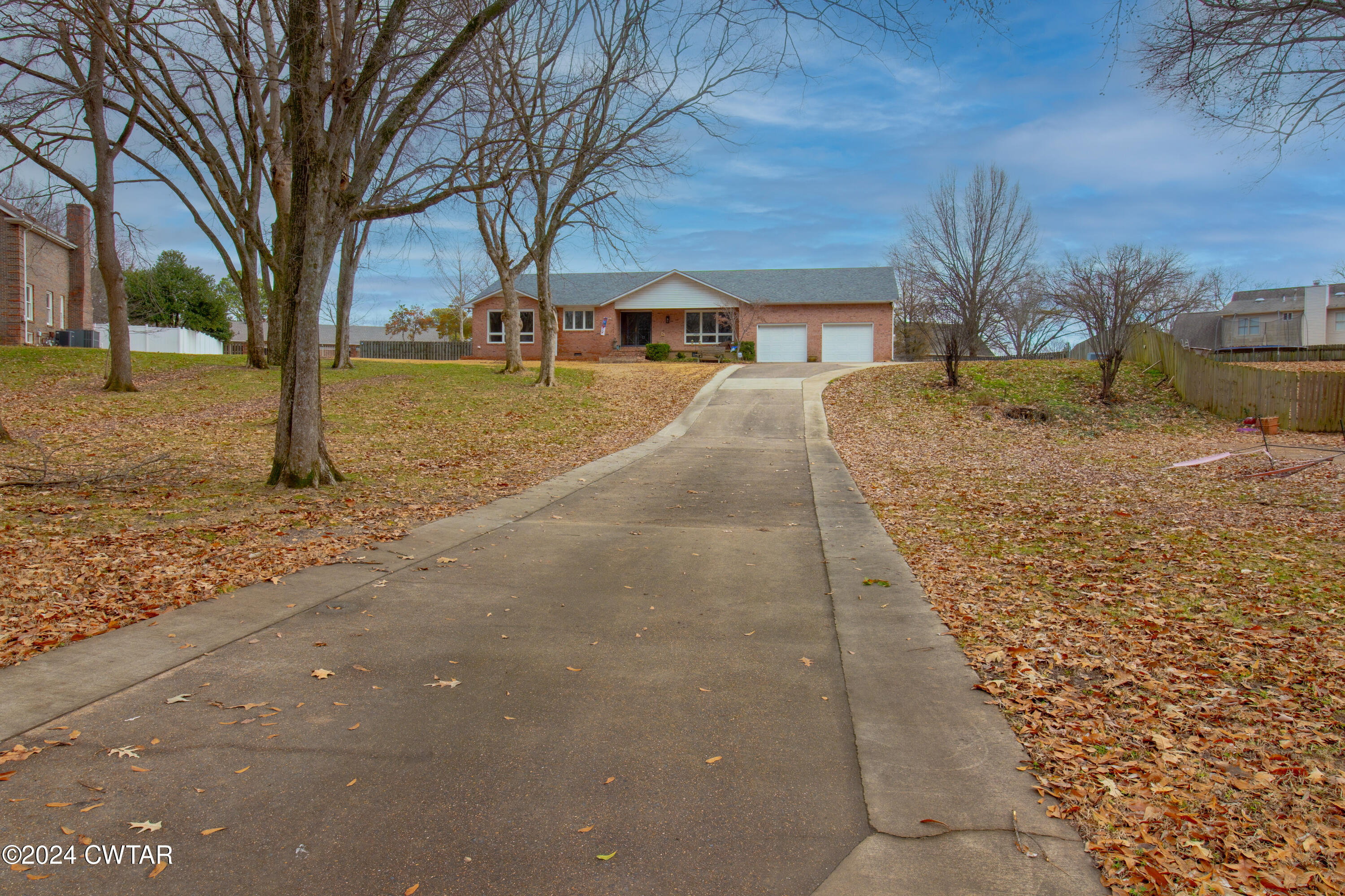 1030 Valley Road Dyersburg, TN 38024 - Photo 5 of 26 Front