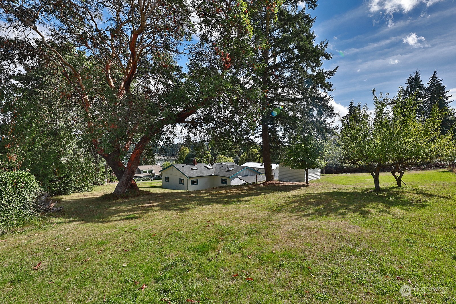 5332 South Bercot Road Freeland, WA 98249 - Photo 8 of 40 Gallery Image 8