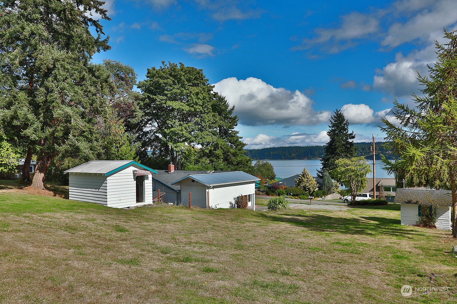 5332 South Bercot Road Freeland, WA 98249 - Photo 10 of 40 Gallery Image 10