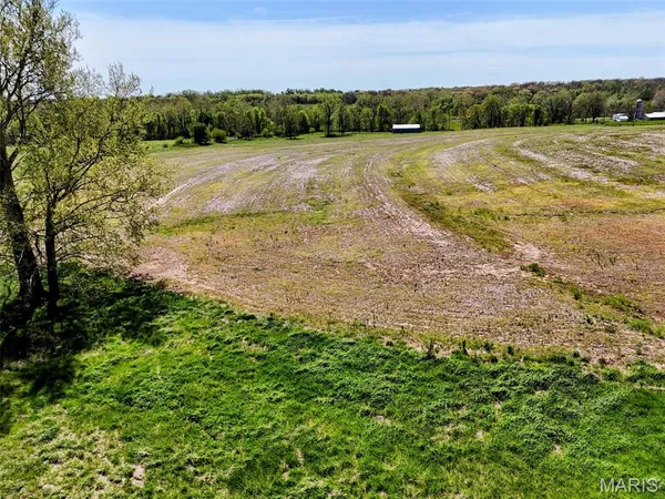 $450,000 | 418 County Road 418, Hannibal, MO 63401