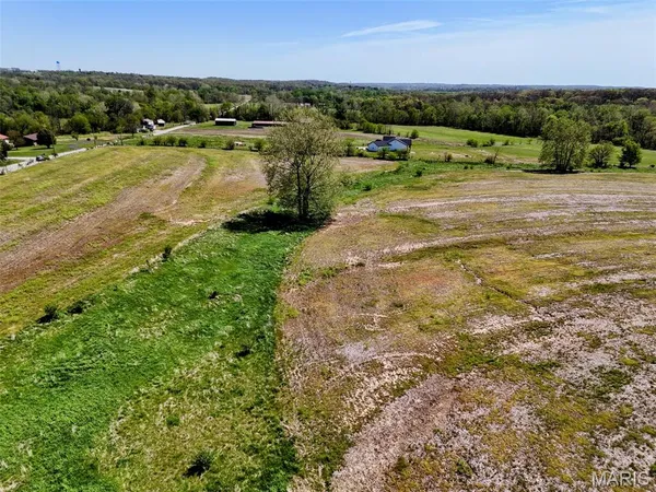 $450,000 | 418 County Road 418, Hannibal, MO 63401