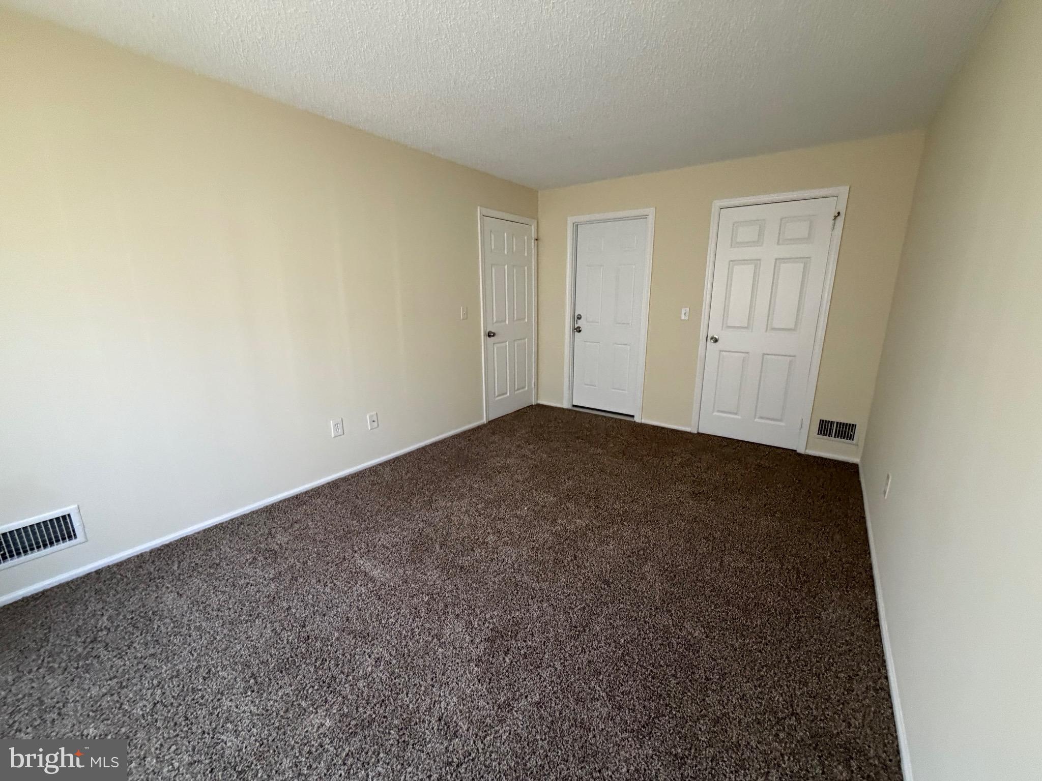 64 Mattix Run Absecon, NJ 08205 - Photo 10 of 14 an empty room with windows