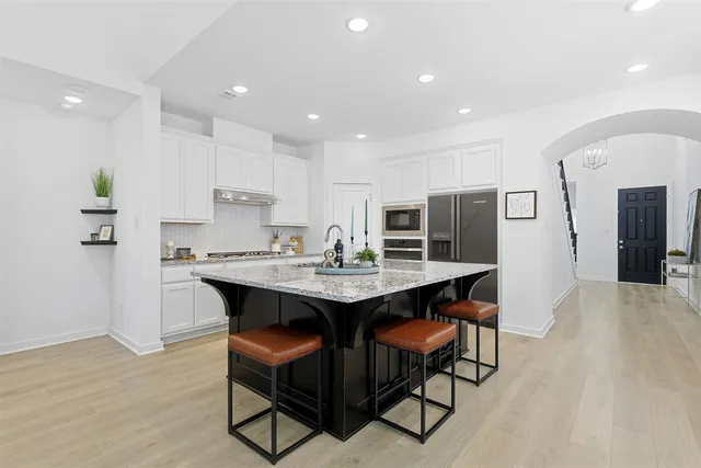 $415,000 | 736 Washita Fls Lane, Conroe, TX 77304