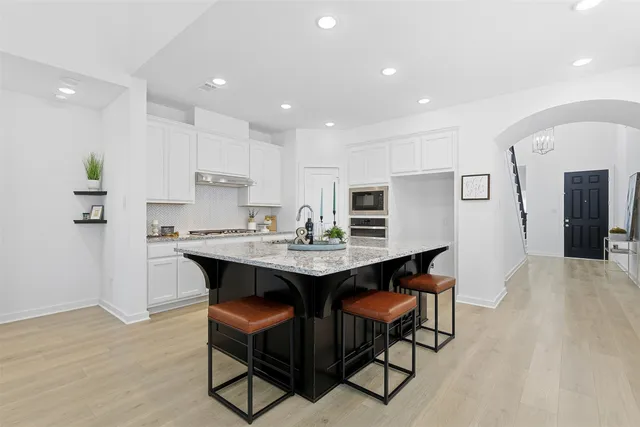 $415,000 | 736 Washita Fls Lane, Conroe, TX 77304