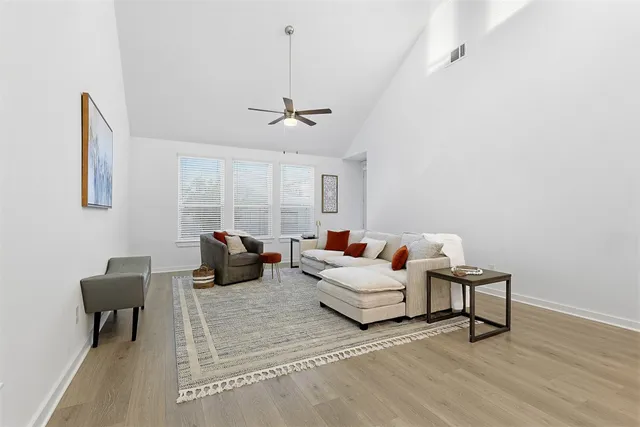 $415,000 | 736 Washita Fls Lane, Conroe, TX 77304