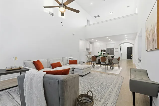 $415,000 | 736 Washita Fls Lane, Conroe, TX 77304