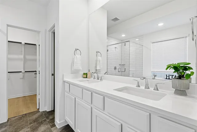 $415,000 | 736 Washita Fls Lane, Conroe, TX 77304