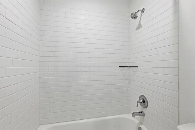 $415,000 | 736 Washita Fls Lane, Conroe, TX 77304