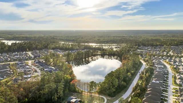 $415,000 | 736 Washita Fls Lane, Conroe, TX 77304