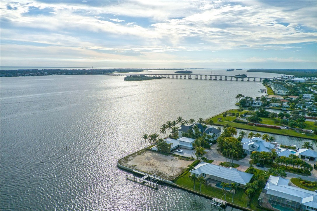 3 Sailfish Road Vero Beach, FL 32960 - Photo 15 of 17 a view of a terrace with chairs and a potted plant