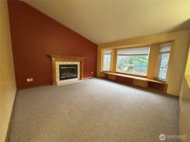 a view of empty room with front door