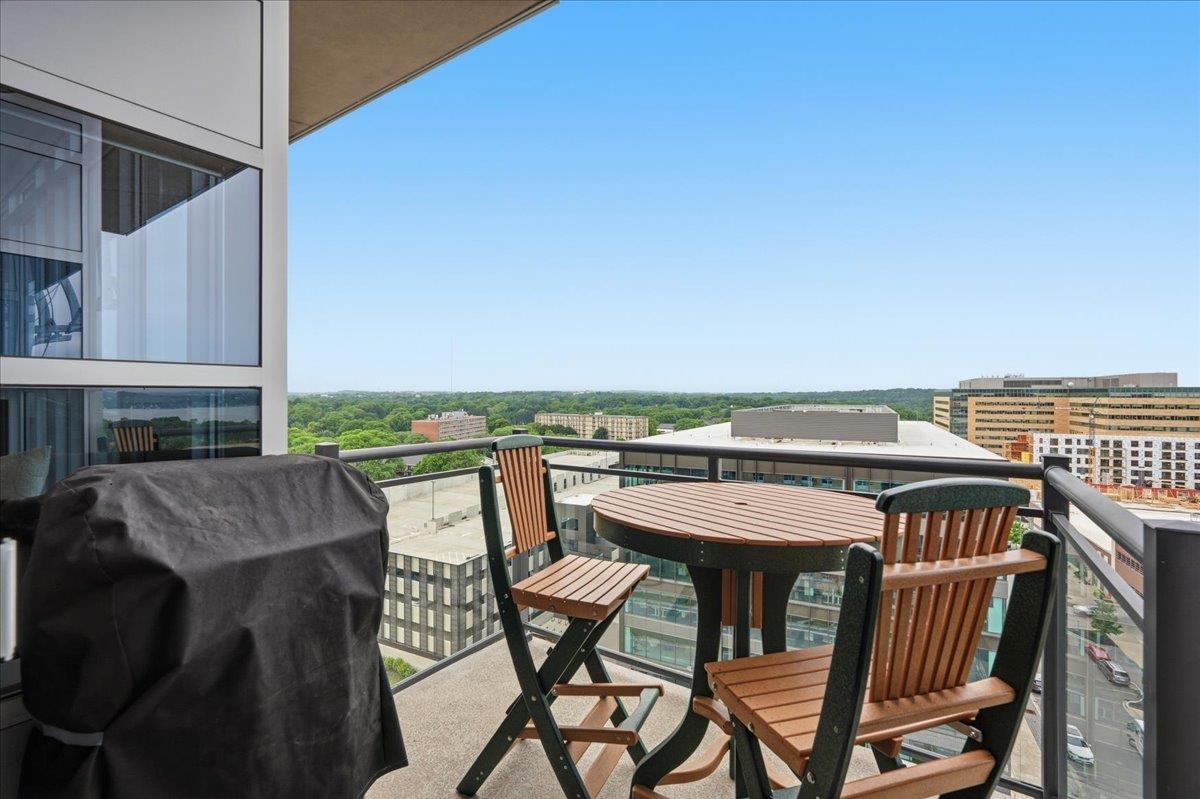 625 North Segoe Road, Unit 1100 Madison, WI 53705 - Photo 44 of 60