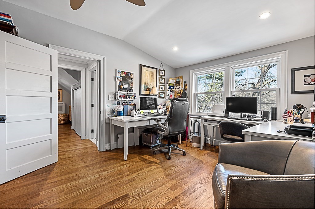 9 Bowman Street Westborough, MA 01581 - Photo 23 of 40