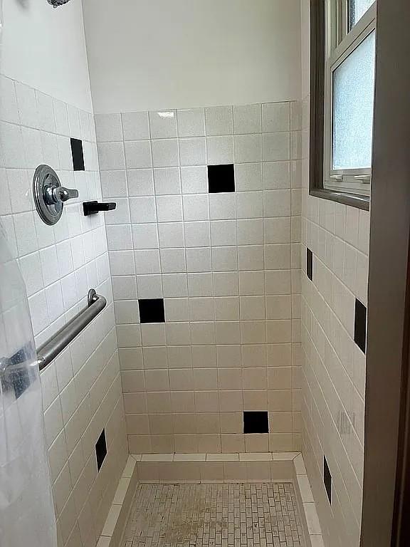 449 Race Street Waynesburg, PA 15370 - Photo 17 of 20 a bathroom with a shower