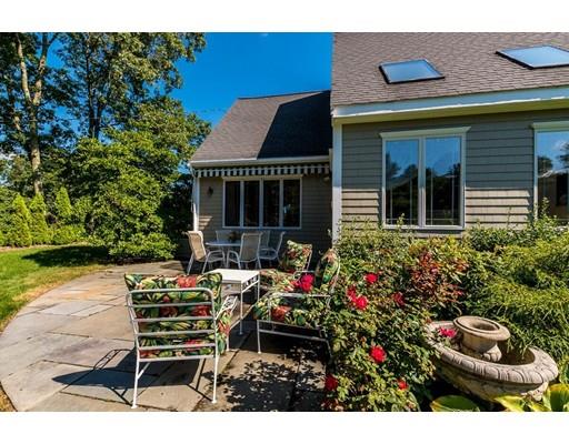 354 Moosehill Road Walpole, MA 02032 - Photo 3 of 40 Gallery Image 3