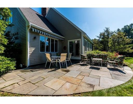 354 Moosehill Road Walpole, MA 02032 - Photo 4 of 40 Gallery Image 4