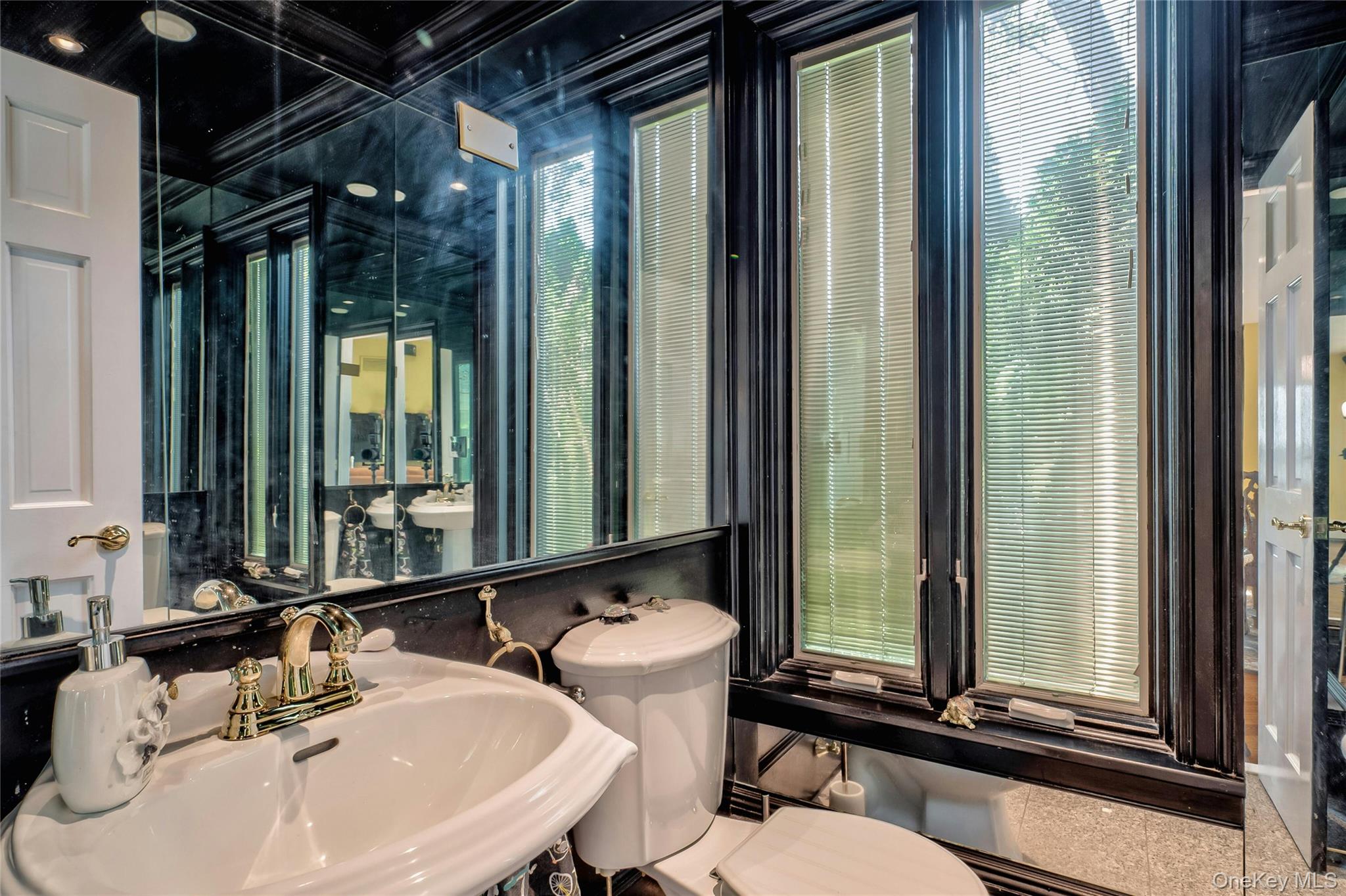 33 Beach Road Northport, NY 11768 - Photo 20 of 50