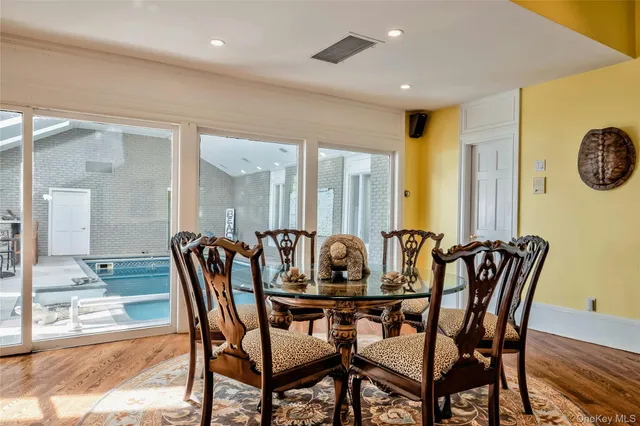 $3,890,000 | 33 Beach Road, Northport, NY 11768