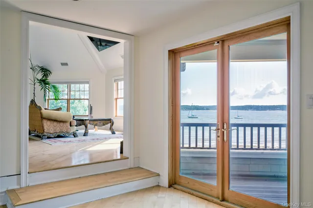 $3,890,000 | 33 Beach Road, Northport, NY 11768