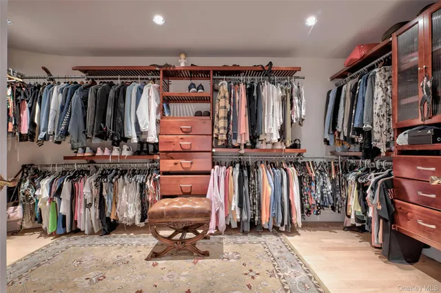 $3,890,000 | 33 Beach Road, Northport, NY 11768