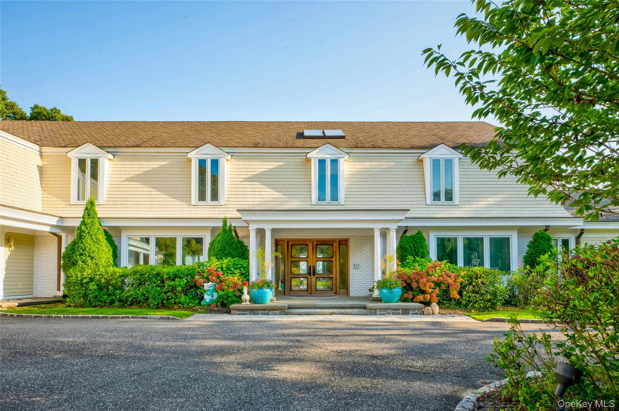 33 Beach Road Northport, NY 11768 - Photo 4 of 50