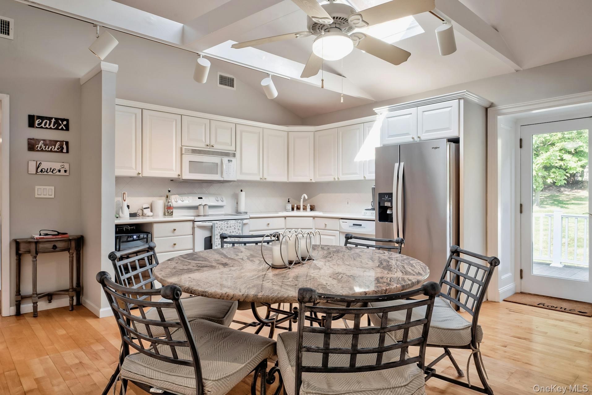 33 Beach Road Northport, NY 11768 - Photo 46 of 50