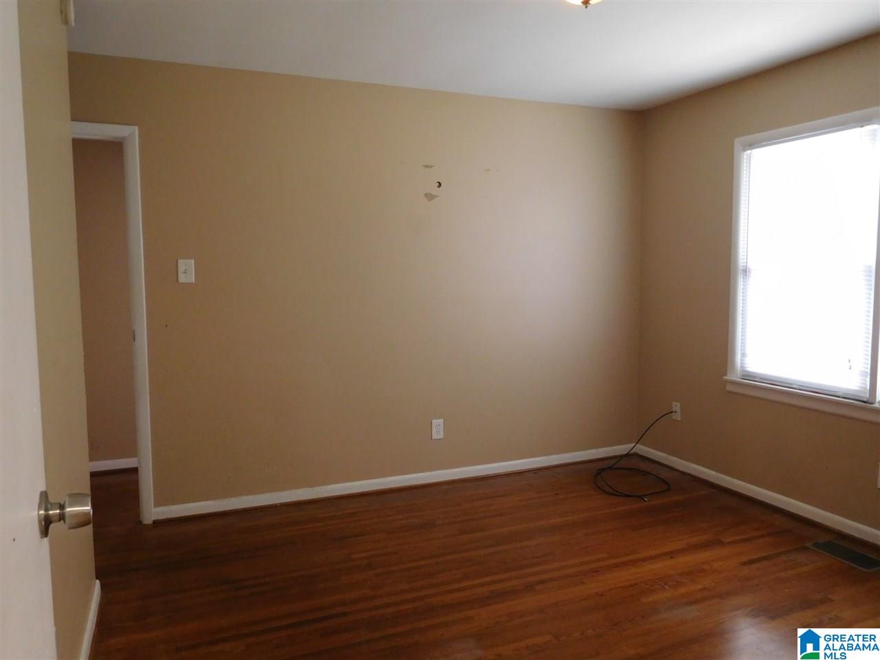 604 Ave J Bessemer, AL 35020 - Photo 14 of 30