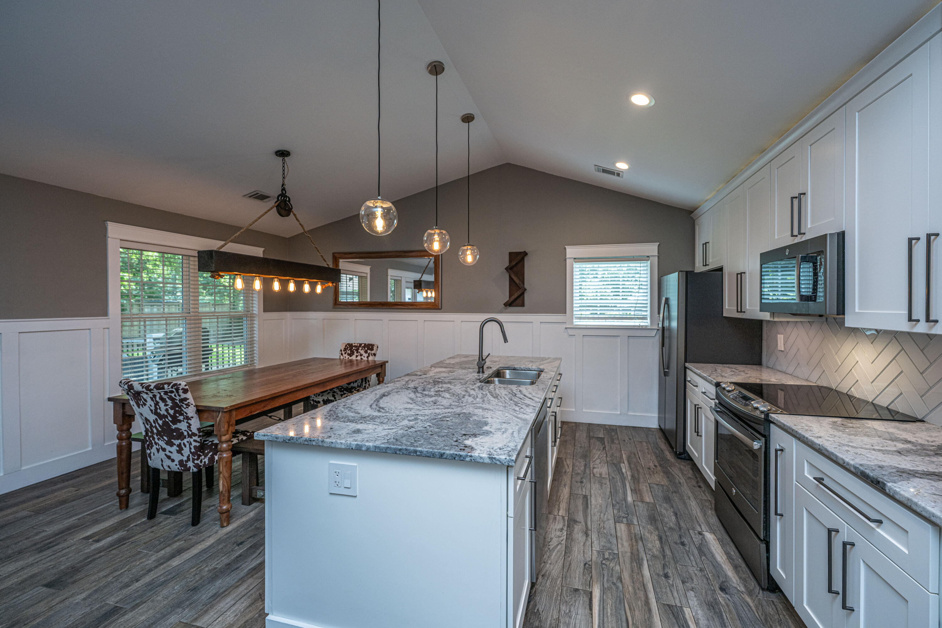 256 Two Hitch Road Goose Creek, SC 29445 - Photo 8 of 37 256TwoHitchRd017