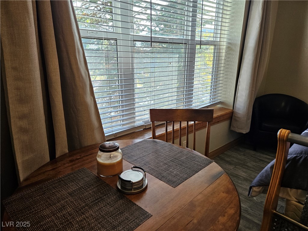 223 Hunter Ridge Drive, Unit 121 Brian Head, UT 84719 - Photo 11 of 35 View of dining space