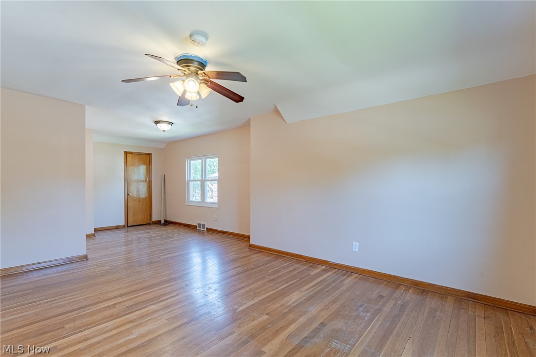3666 Silsby Road University Heights, OH 44118 - Photo 16 of 37
