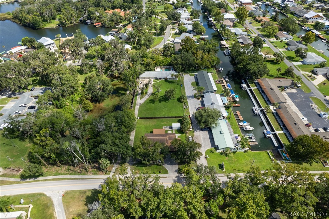 149-151 Southeast Paradise Point Road Crystal River, FL 34429 - Photo 38 of 42 Gallery Image 38