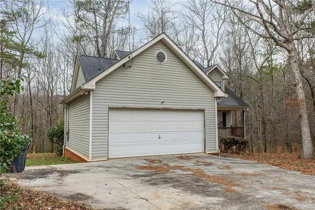 $282,500 | 130 Goldfinch Drive, Covington, GA 30016