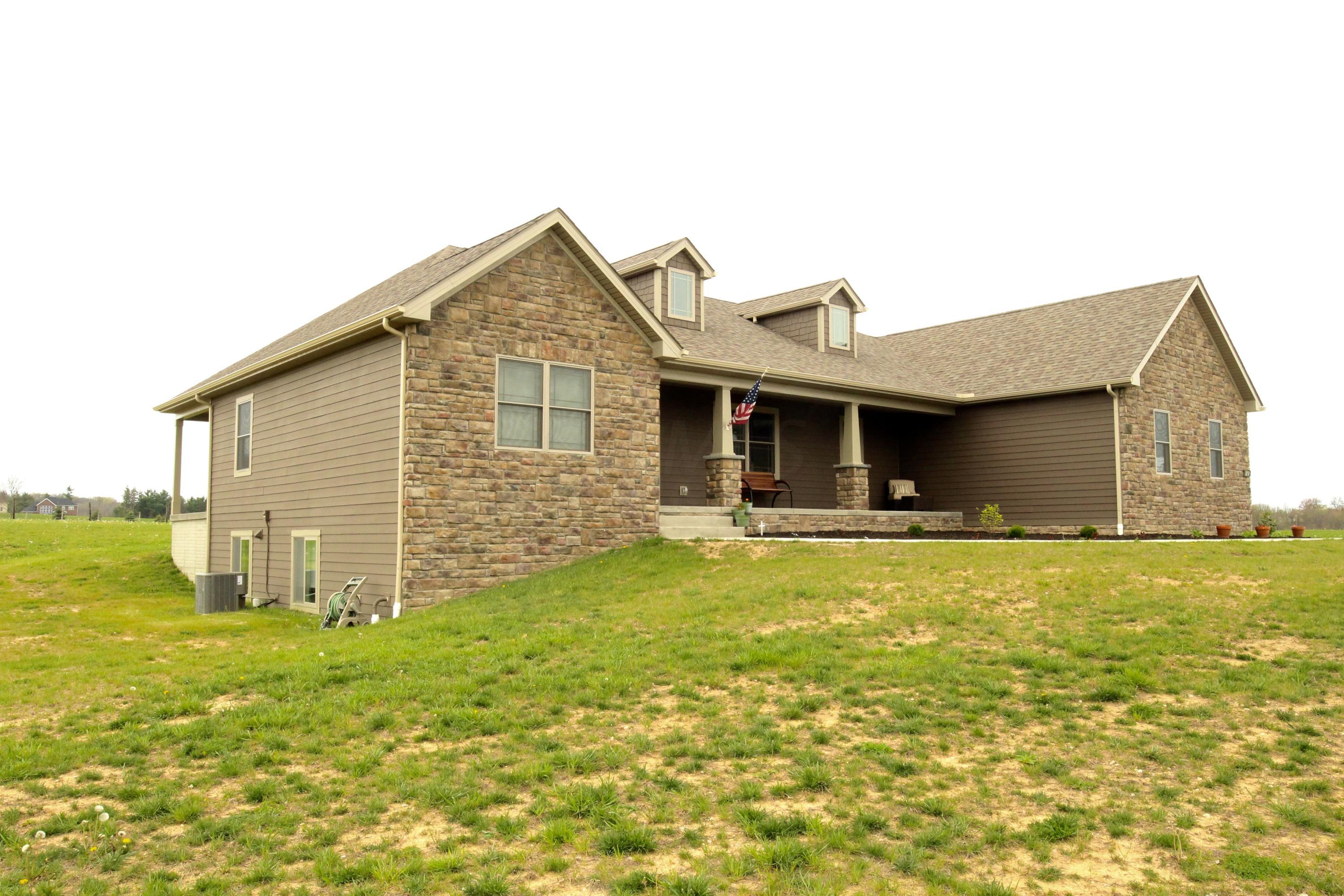 1257 Mt Zion Road Southwest Lancaster, OH 43130 - Photo 1 of 27