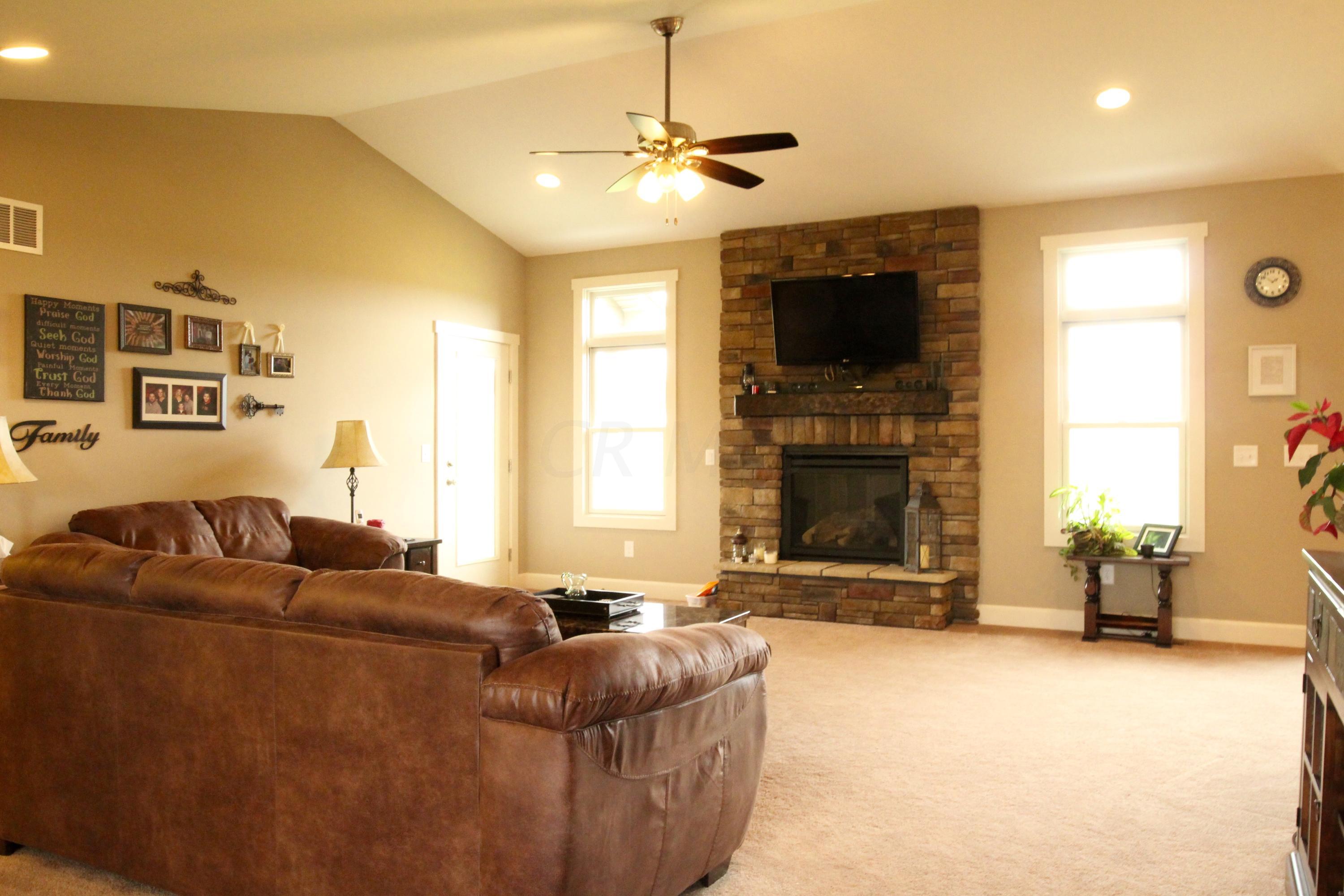 1257 Mt Zion Road Southwest Lancaster, OH 43130 - Photo 5 of 27