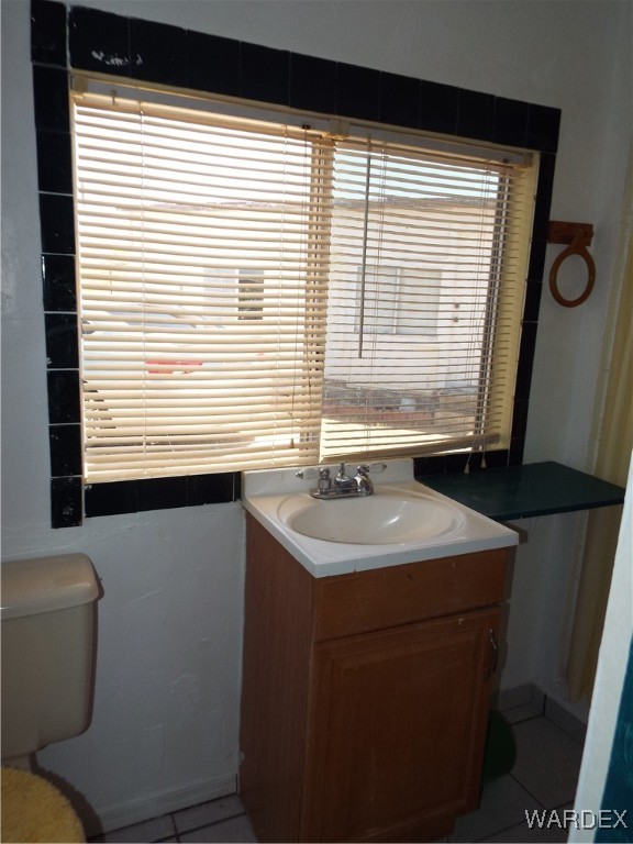 6014 Chloride Road Chloride, AZ 86431 - Photo 41 of 56 Bathroom
