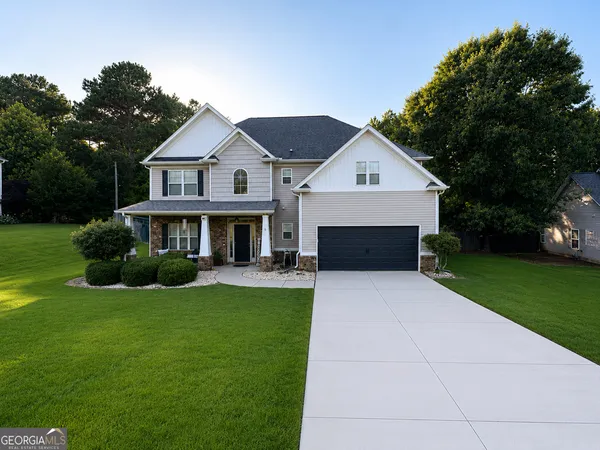 $399,900 | 380 Autumn Creek, Senoia, GA 30276