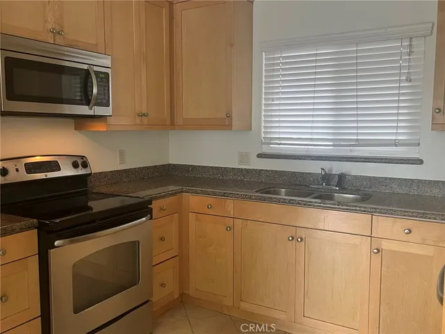 $762,500 | 3737 2nd Street, Unit 301, Long Beach, CA 90803