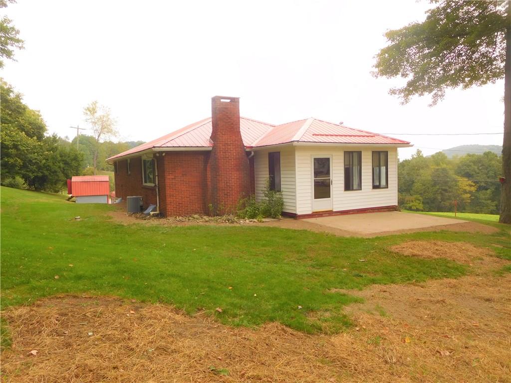 121 Dead End Road Shelocta, PA 15774 - Photo 3 of 19 Gallery Image 3