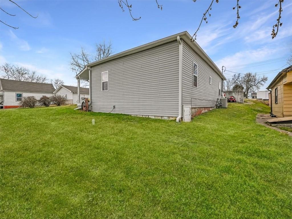 907 George Street Atchison, KS 66002 - Photo 15 of 17