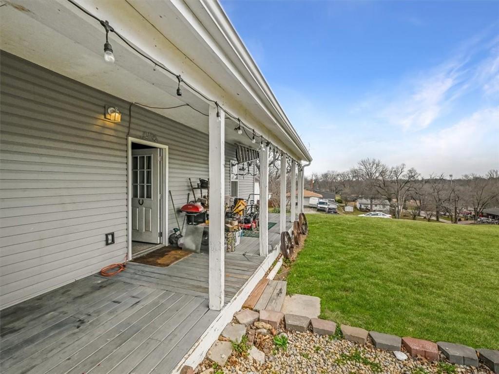 907 George Street Atchison, KS 66002 - Photo 3 of 17