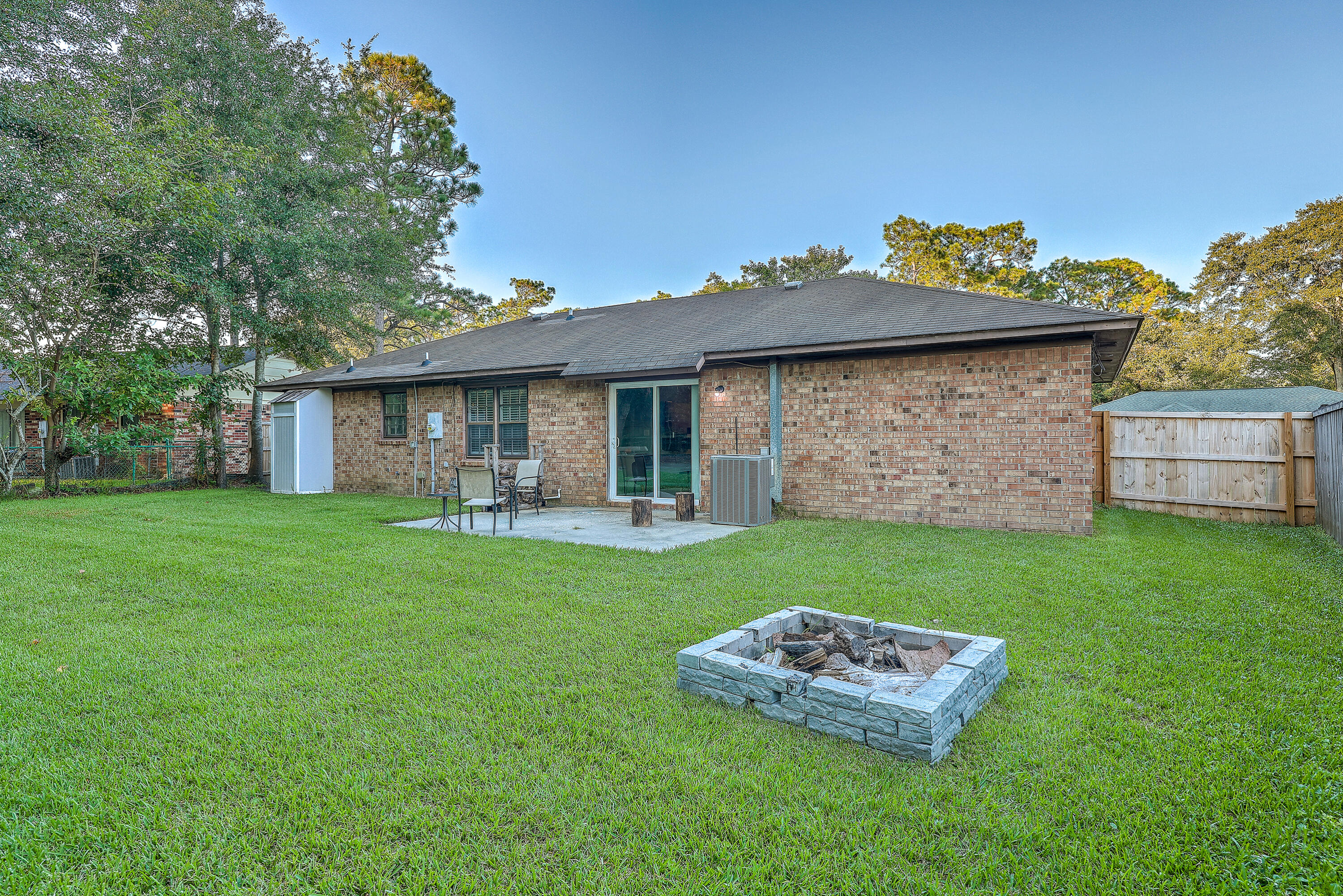 1211 Hampton Drive Summerville, SC 29486 - Photo 26 of 30 ZYN_2826_27_28_29_30_31_32