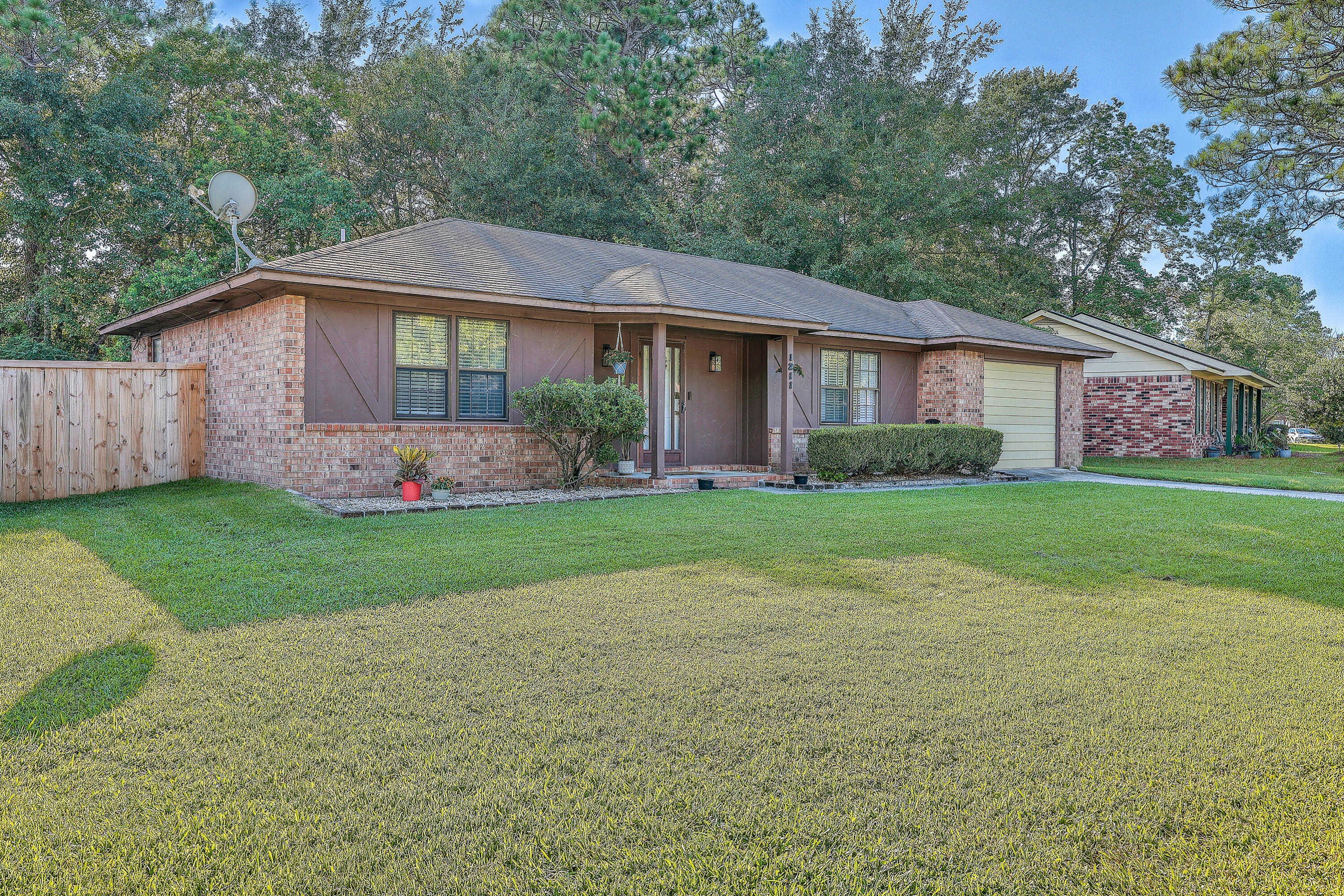 1211 Hampton Drive Summerville, SC 29486 - Photo 29 of 30 ZYN_2623_4_5_6_7_8_9