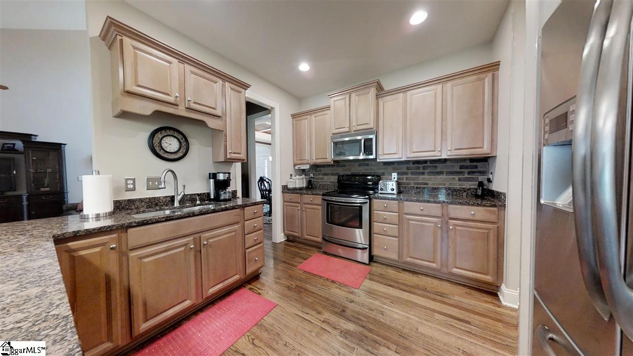106 Quercus Run Fountain Inn, SC 29644 - Photo 4 of 35