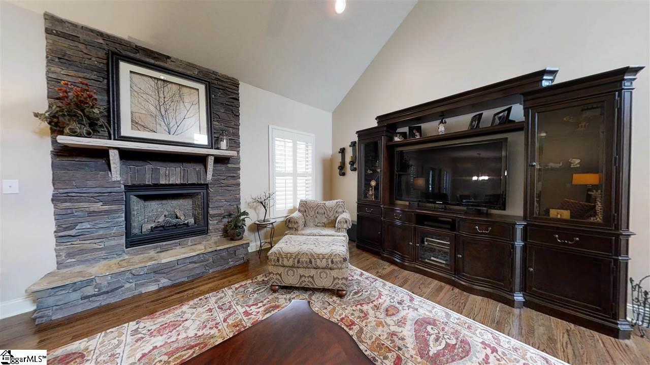106 Quercus Run Fountain Inn, SC 29644 - Photo 9 of 35